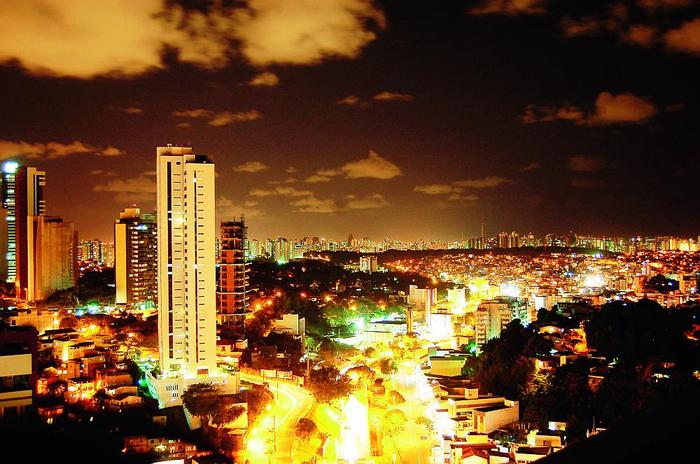 Widok ze "szczytu świata" na Salvador