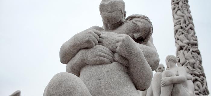 jedna z prawie 200 rzeźb Gustava Vigelanda znajdujących się w parku Frogner