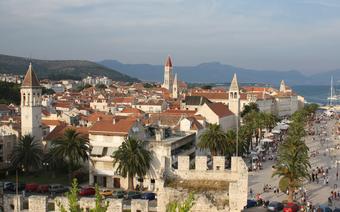 Trogir - miastem portowe na wybrzeżu Morza Adriatyckiego