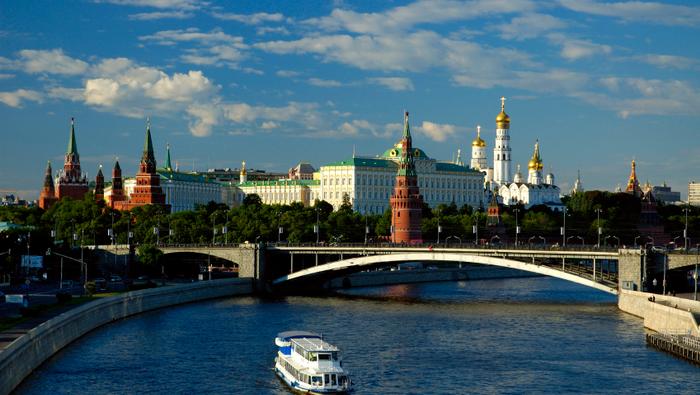 Widok na rzekę Moskwę i Kreml