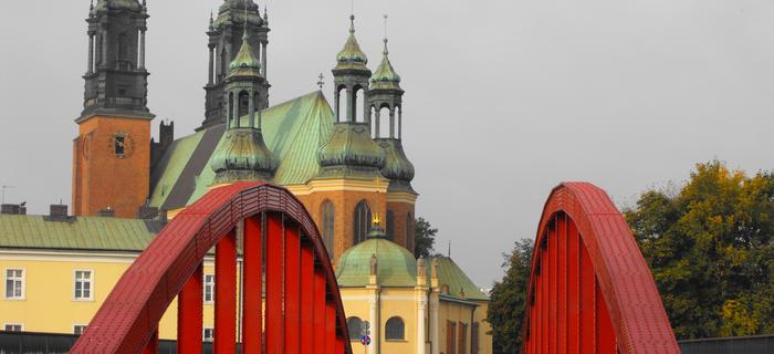 Most na Warcie w Poznaniu i widok na katedrę