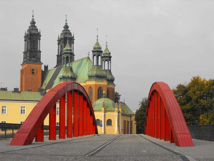 Most na Warcie w Poznaniu i widok na katedrę