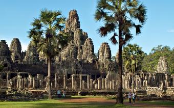  Świątynię Angkor Wat budowało 50 tysięcy robotników przez 37 lat