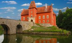 Zamki w Czechach: Czerwona Lhota