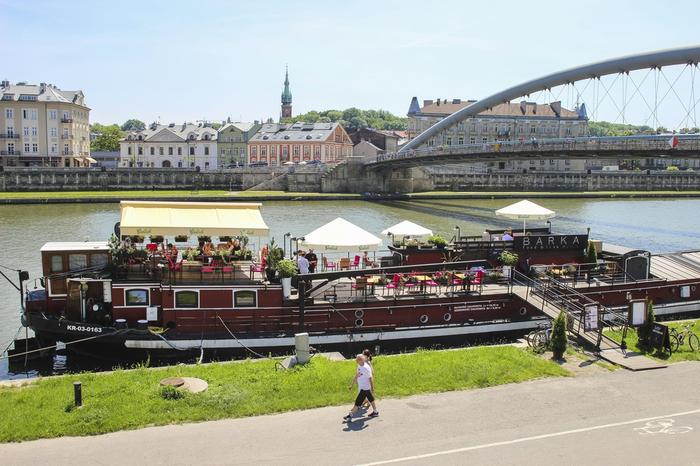 Kraków, barki i most nad Wisłą