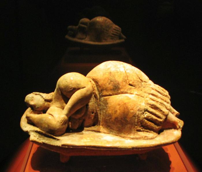 ,,Śpiąca Bogini" odkryta w Hypogeum Hal Saflieni (źródło: wikipedia.org)