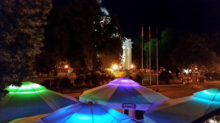 Plac Konstytucji 3 Maja nocą