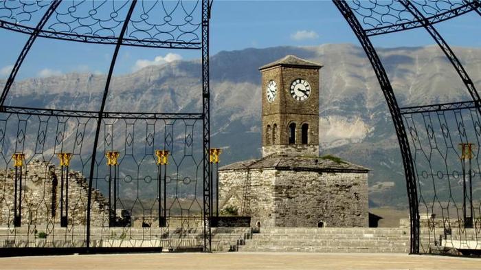 W twierdzy w Gjirokastra.