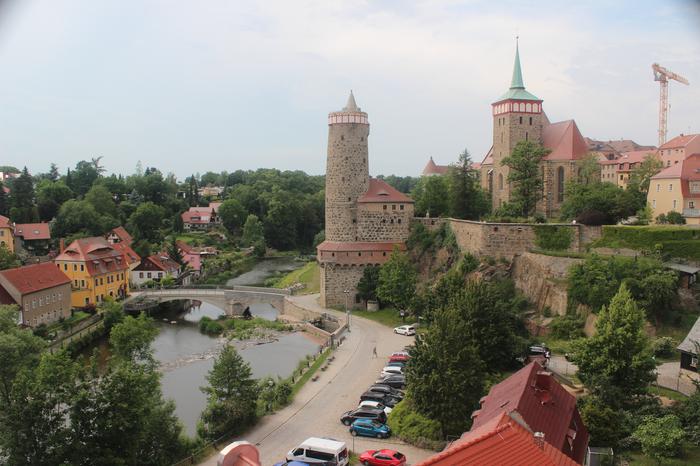 Widok na stare miasto z mostu nad Sprewą