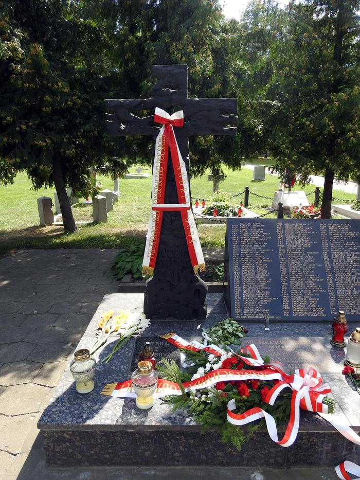 Krzyż Katyński na Cmentarzu Garnizonowym