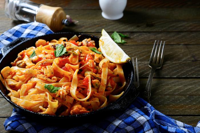 Kuchnia śródziemnomorska: spaghetti z owocami morza