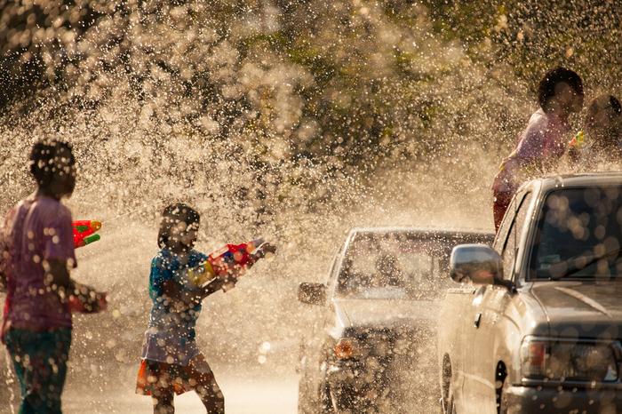 Bitwa wodna podczas festiwalu Songkran