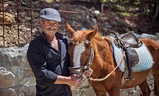 Yannis od wielu lat organizuje konne przejażdżki w górach Troodos