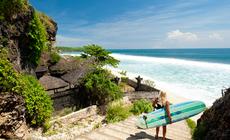 Surferka na Bali
