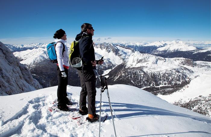 Dolomity zimą, z Rosetty widać nawet szczyty w Austrii