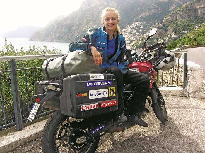 Anna Jackowska podczas motocyklowego wyjazdu do Włoch