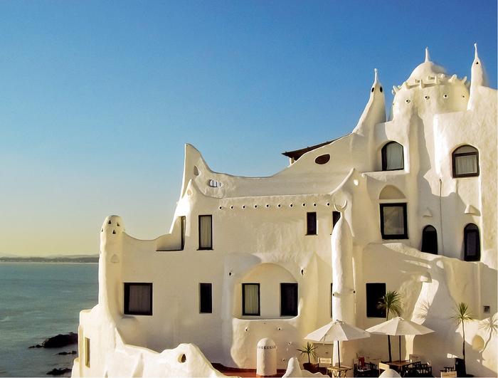 Perła architektury Casapueblo, czyli hotel, muzeum i warsztat w jednym