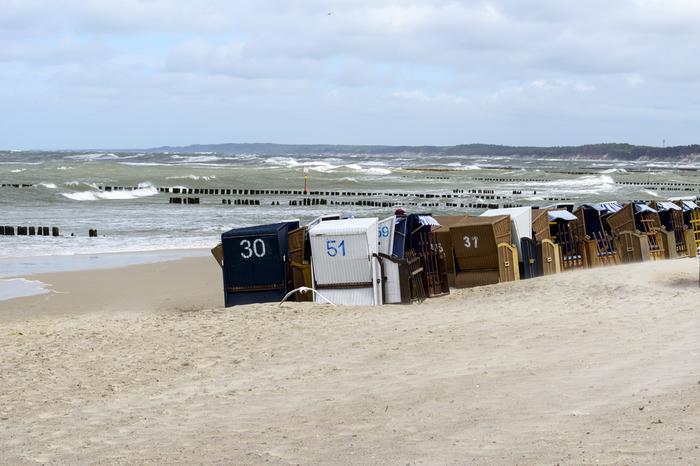 Plaża w Ustce podczas sztormu