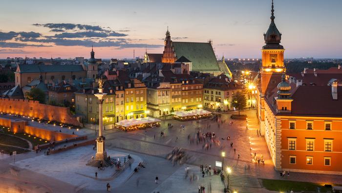 Warszawa nocą