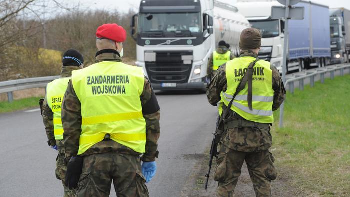 Koronawirus w Polsce. Kontrole na granicach