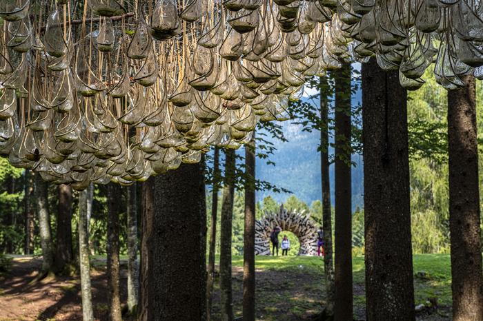 Arte Sella - olbrzymia wystawa pod gołym niebem, w gminie Borgo Valsugana
