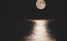 Pełnia Truskawkowego Księżyca/ zdjęcie poglądowe